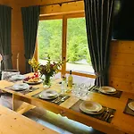 シャレー Osada Nad Potokiem コシチェリスコ