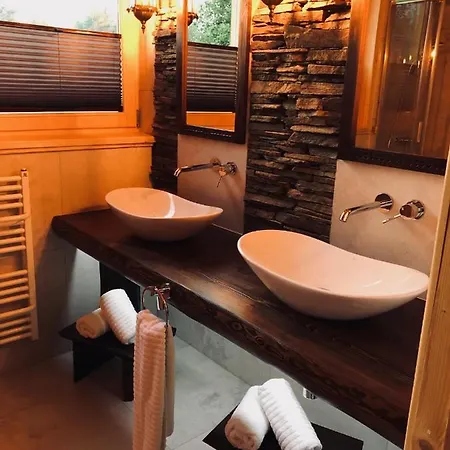 Osada Nad Potokiem בקתה